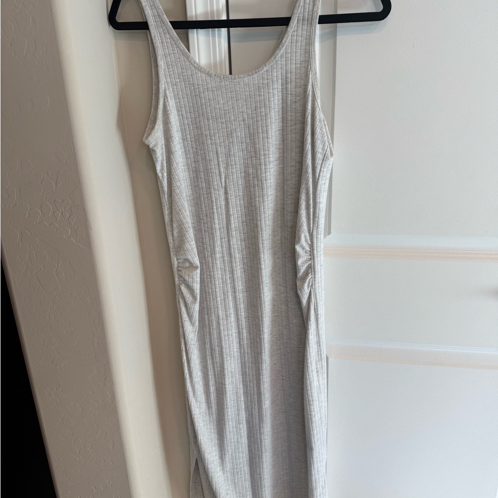 H&M Light Gray Ribbed Midi Dress